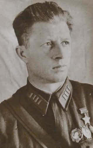 Иллюстрация к книге — Герои Сталинградской битвы [i_039.jpg]