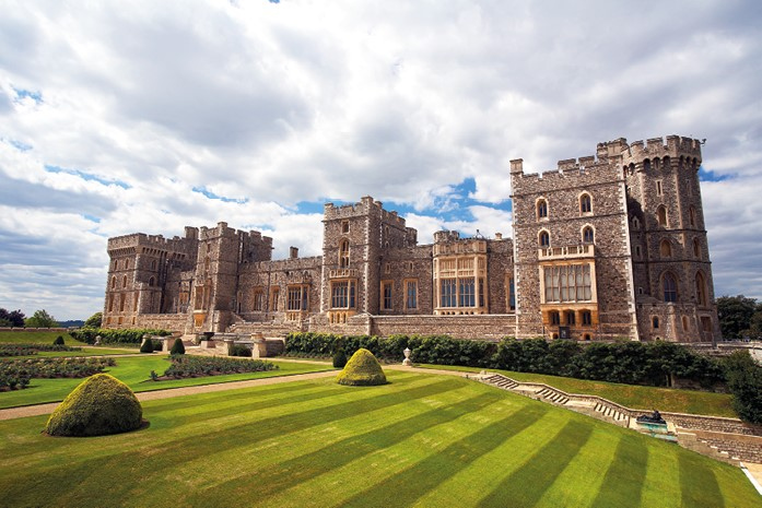 Иллюстрация к книге — Елизавета II – королева Великобритании [i_050.jpg]