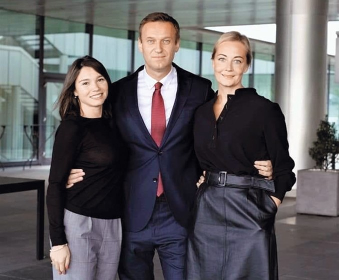 Иллюстрация к книге — Дочь своего отца [i_055.jpg]