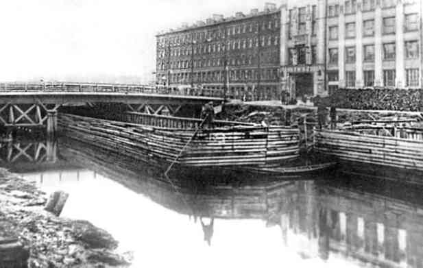 Иллюстрация к книге — Мосты Петербурга. В прошлом, настоящем и будущем [i_128.jpg]