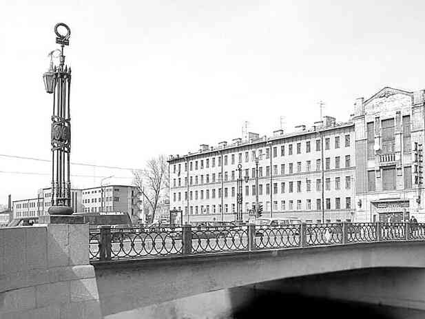 Иллюстрация к книге — Мосты Петербурга. В прошлом, настоящем и будущем [i_129.jpg]