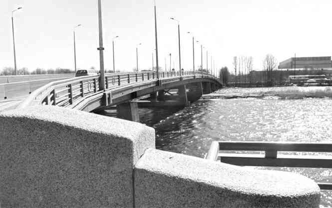 Иллюстрация к книге — Мосты Петербурга. В прошлом, настоящем и будущем [i_141.jpg]