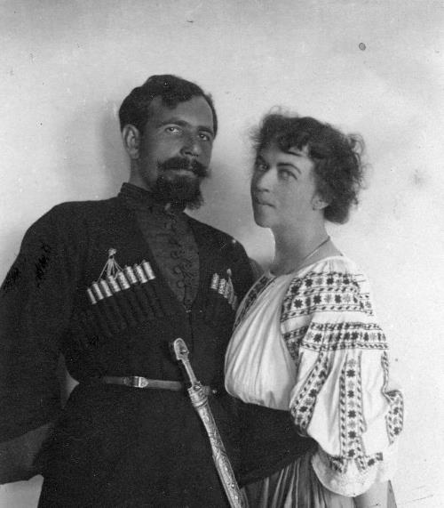 Иллюстрация к книге — Павел Дыбенко. Пуля в затылок в конце коридора [i_002.jpg]