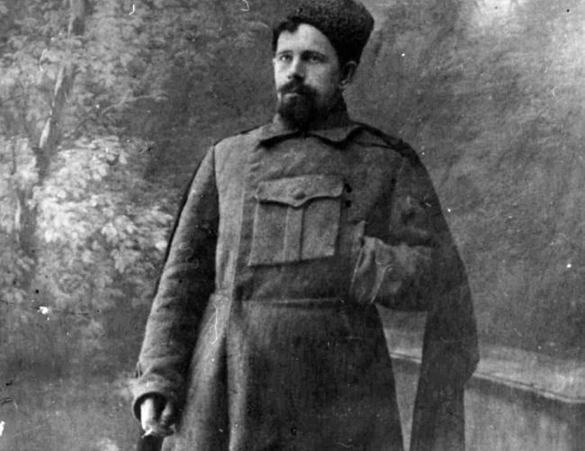 Иллюстрация к книге — Павел Дыбенко. Пуля в затылок в конце коридора [i_005.jpg]