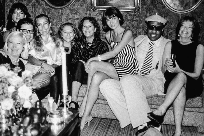 Иллюстрация к книге — Мои шифоновые окопы. Мемуары легенды [i_012.jpg]