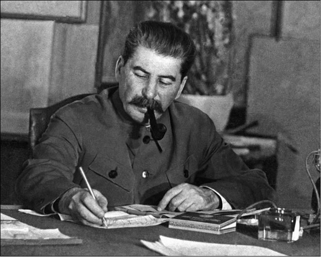 Иллюстрация к книге — История противостояния: ЦК или Совнарком [img74088f9ae90f44408b79c8d0d6fb0a36.jpg]