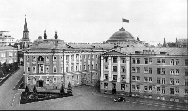 Иллюстрация к книге — История противостояния: ЦК или Совнарком [imgda2a94fe44ba407ead383fe29be5e9e8.jpg]