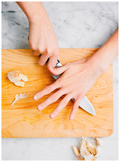 Иллюстрация к книге — Авокадо, хлеб, яйцо. 100 простых рецептов, которые помогут тебе стать звездой на кухне [i_012.jpg]