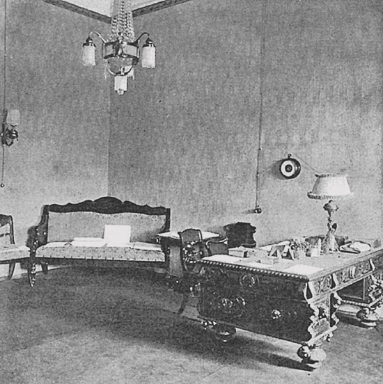 Иллюстрация к книге — В царской ставке [i_011.jpg]