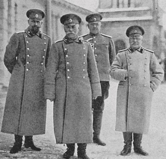 Иллюстрация к книге — В царской ставке [i_018.jpg]