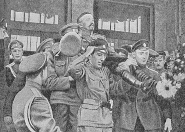 Иллюстрация к книге — В царской ставке [i_029.jpg]