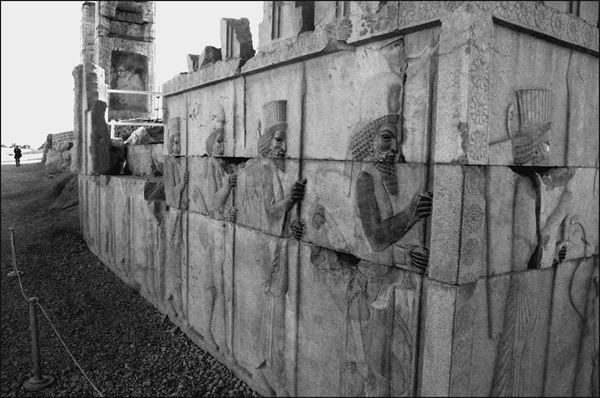 Иллюстрация к книге — Древняя Персия и ее тайны [i_011.jpg]