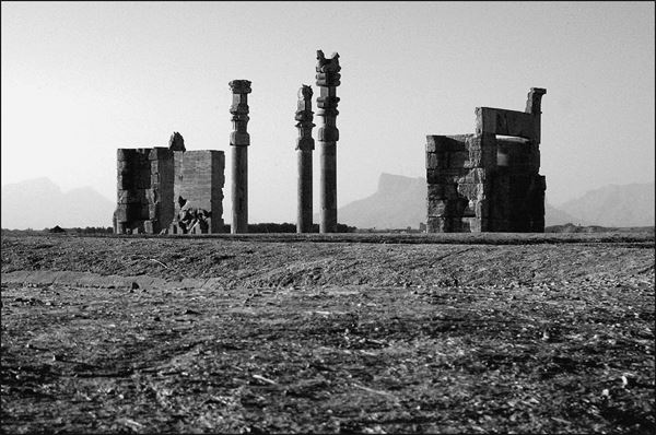 Иллюстрация к книге — Древняя Персия и ее тайны [i_013.jpg]