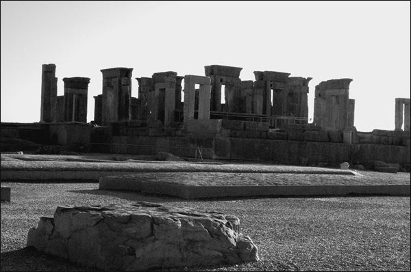 Иллюстрация к книге — Древняя Персия и ее тайны [i_015.jpg]