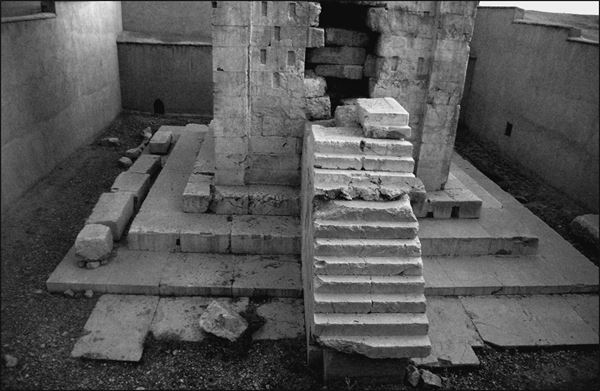 Иллюстрация к книге — Древняя Персия и ее тайны [i_020.jpg]