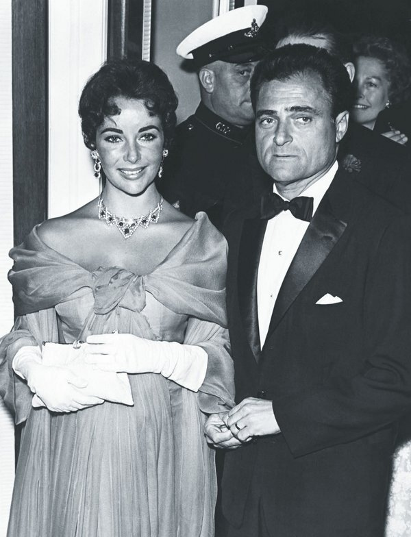 Иллюстрация к книге — Элизабет Тейлор. Жизнь, рассказанная ею самой [i_020.jpg]