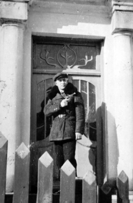 Иллюстрация к книге — Прислужники Гитлера. Немецкие разведывательно-диверсионные школы и курсы на территории Белоруссии в 1941–1944 гг. [i_003.jpg]