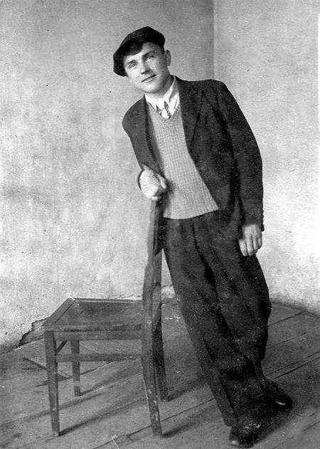 Иллюстрация к книге — Прислужники Гитлера. Немецкие разведывательно-диверсионные школы и курсы на территории Белоруссии в 1941–1944 гг. [i_026.jpg]