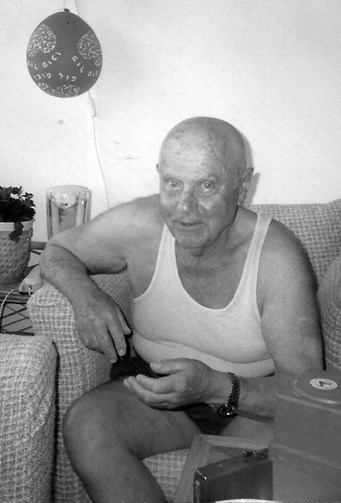 Иллюстрация к книге — Путеводитель потерянных. Документальный роман [i_040.jpg]