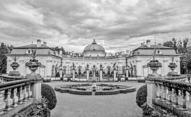 Иллюстрация к книге — Чешское время. Большая история маленькой страны: от святого Вацлава до Вацлава Гавела [i_141.jpg]