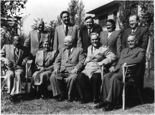 Иллюстрация к книге — О команде Сталина - годы опасной жизни в советской политике [i_030.jpg]