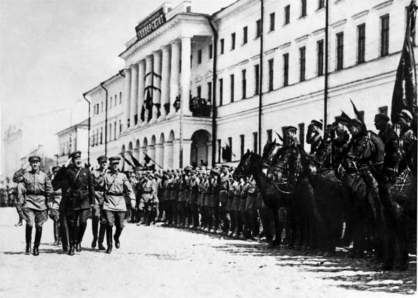 Иллюстрация к книге — Без войны и на войне [i_019.jpg]