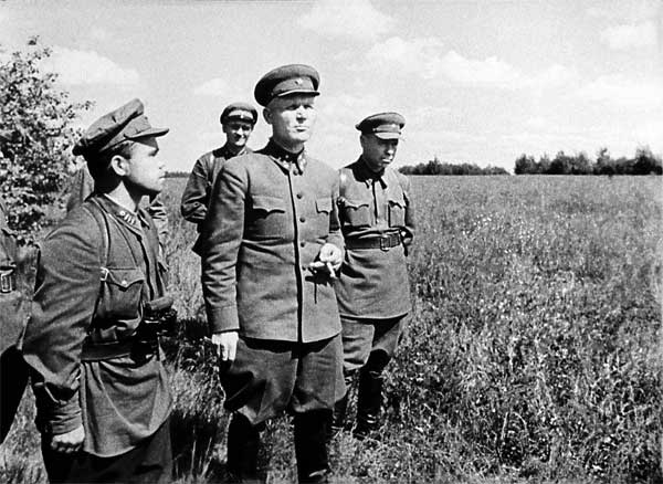 Иллюстрация к книге — Без войны и на войне [i_030.jpg]