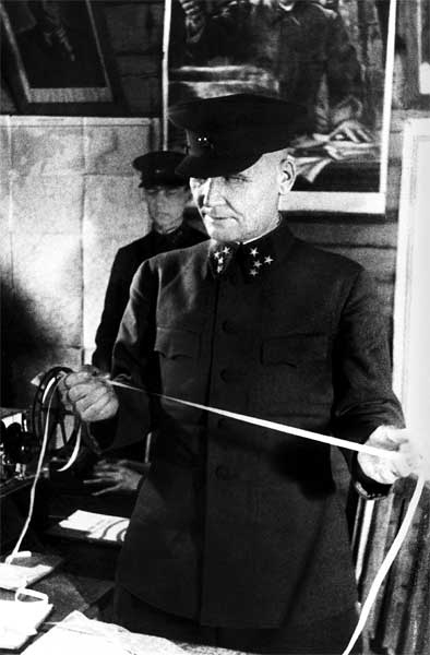 Иллюстрация к книге — Без войны и на войне [i_035.jpg]