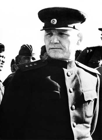 Иллюстрация к книге — Без войны и на войне [i_038.jpg]