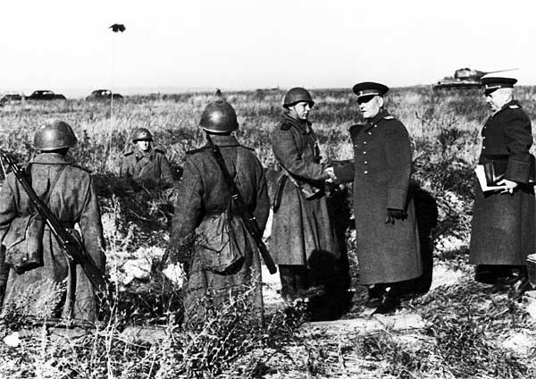 Иллюстрация к книге — Без войны и на войне [i_048.jpg]