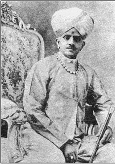 Иллюстрация к книге — Сердце йоги. Принципы построения индивидуальной практики. «Йога-сутры» Патанджали. «Йоганджалисара» Шри Кришнамачарья [i_011.jpg]