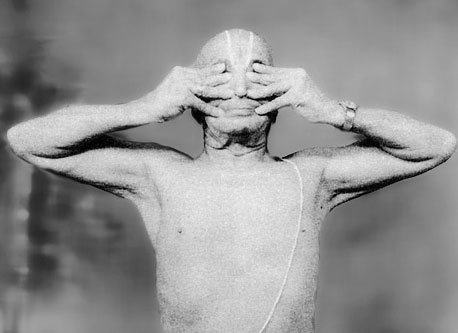 Иллюстрация к книге — Сердце йоги. Принципы построения индивидуальной практики. «Йога-сутры» Патанджали. «Йоганджалисара» Шри Кришнамачарья [i_078.jpg]