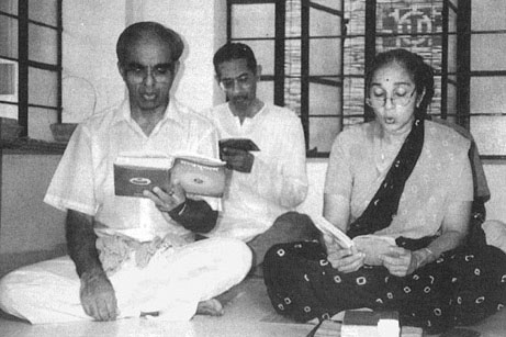 Иллюстрация к книге — Сердце йоги. Принципы построения индивидуальной практики. «Йога-сутры» Патанджали. «Йоганджалисара» Шри Кришнамачарья [i_117.jpg]