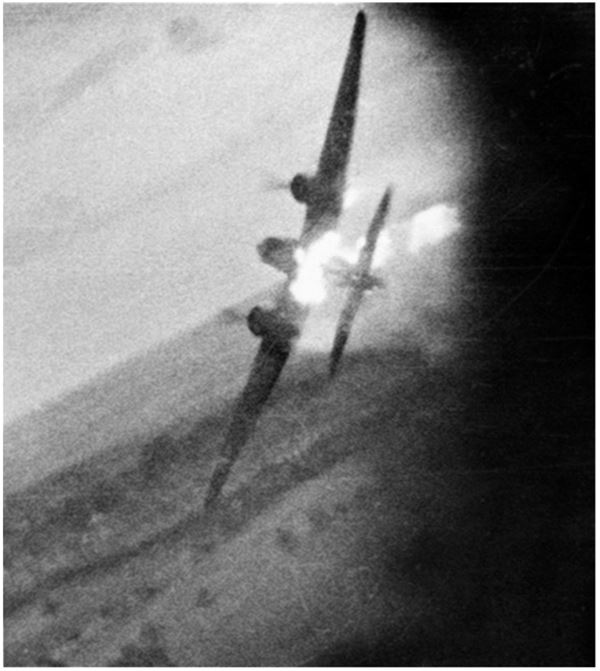 Иллюстрация к книге — Небо вторжения. Горячее лето 1941 года [i_035.jpg]