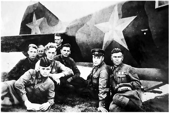 Иллюстрация к книге — Небо вторжения. Горячее лето 1941 года [i_070.jpg]