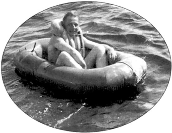 Иллюстрация к книге — Небо вторжения. Горячее лето 1941 года [i_075.jpg]