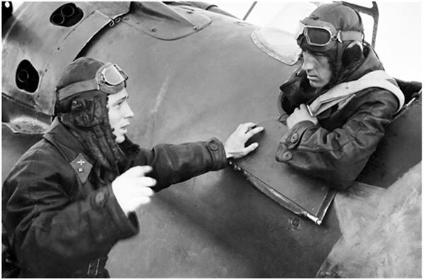 Иллюстрация к книге — Небо вторжения. Горячее лето 1941 года [i_105.jpg]