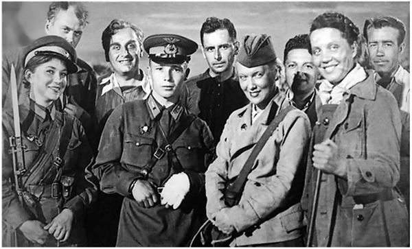 Иллюстрация к книге — Небо вторжения. Горячее лето 1941 года [i_108.jpg]