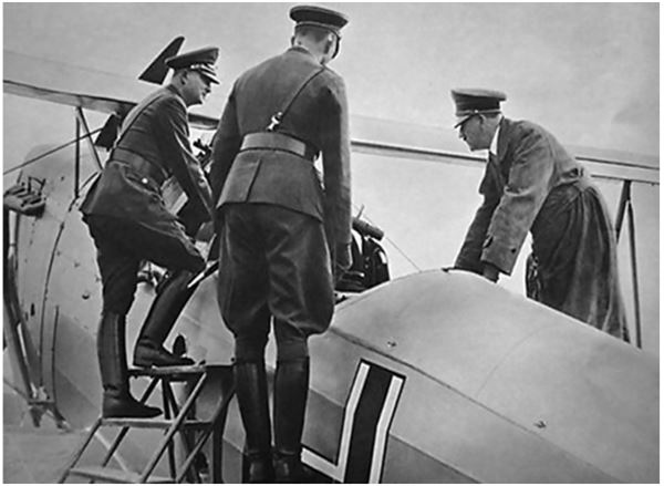 Иллюстрация к книге — Небо вторжения. Горячее лето 1941 года [i_151.jpg]