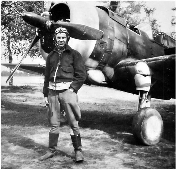 Иллюстрация к книге — Небо вторжения. Горячее лето 1941 года [i_200.jpg]