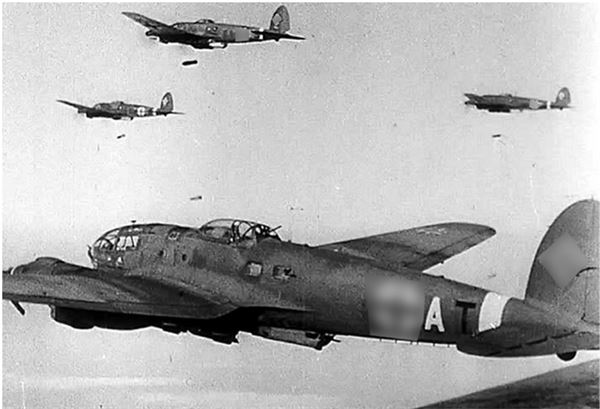 Иллюстрация к книге — Небо вторжения. Горячее лето 1941 года [i_261.jpg]