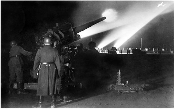 Иллюстрация к книге — Небо вторжения. Горячее лето 1941 года [i_305.jpg]