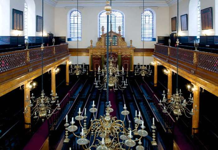 Иллюстрация к книге — История иудаизма [i_046.jpg]