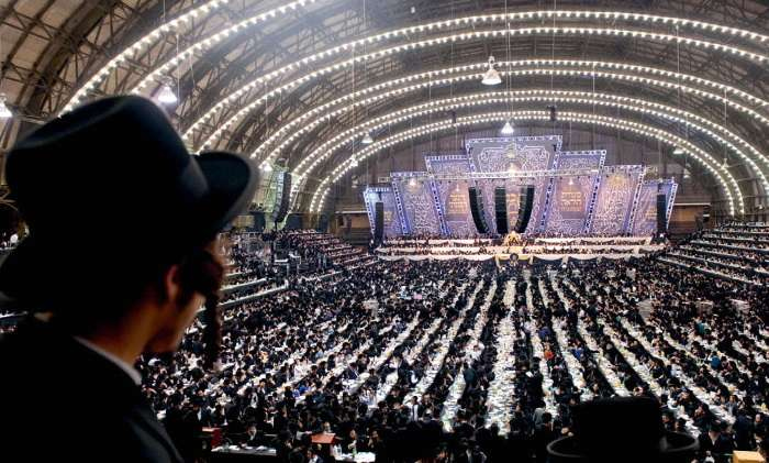 Иллюстрация к книге — История иудаизма [i_065.jpg]