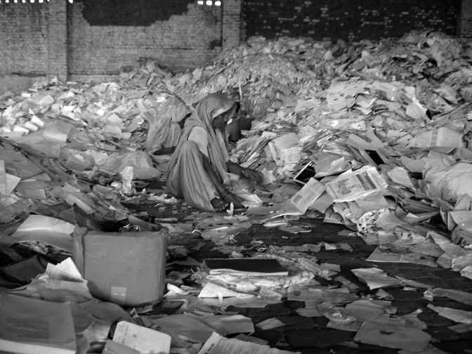 Иллюстрация к книге — Планета свалок. Путешествия по многомиллиардной мусорной индустрии [i_014.jpg]