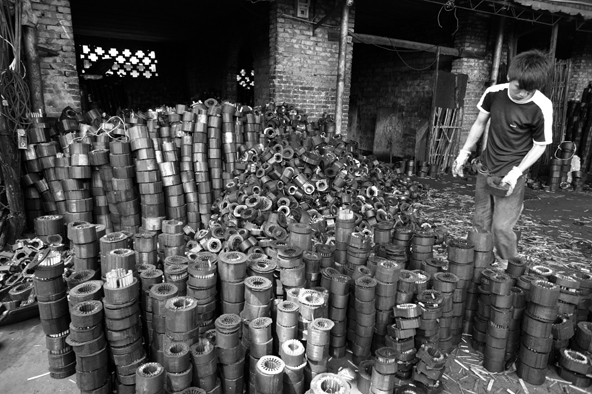 Иллюстрация к книге — Планета свалок. Путешествия по многомиллиардной мусорной индустрии [i_033.jpg]