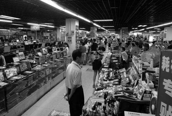 Иллюстрация к книге — Планета свалок. Путешествия по многомиллиардной мусорной индустрии [i_056.jpg]