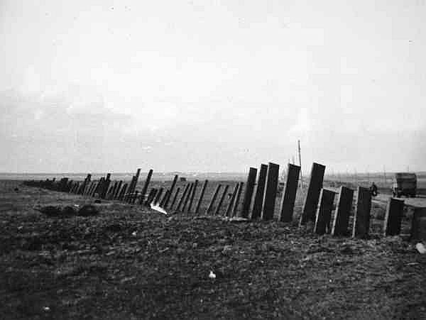 Иллюстрация к книге — Оборона Крыма 1941 г. Прорыв Манштейна [i_013.jpg]