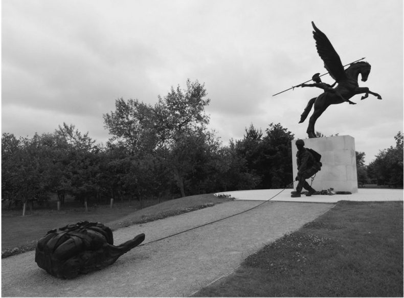 Иллюстрация к книге — Смерть, ритуал и вера. Риторика погребальных обрядов [i_004.jpg]