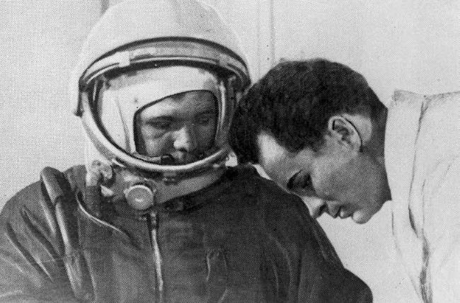 Иллюстрация к книге — Юрий Гагарин. Первый человек в космосе. Как это было [i_046.jpg]